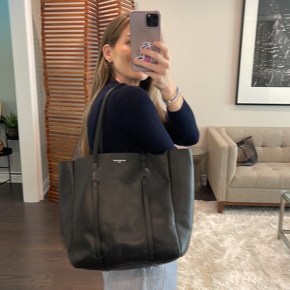 *SOLD* Balenciaga Everyday Tote - Picture 9 of 9